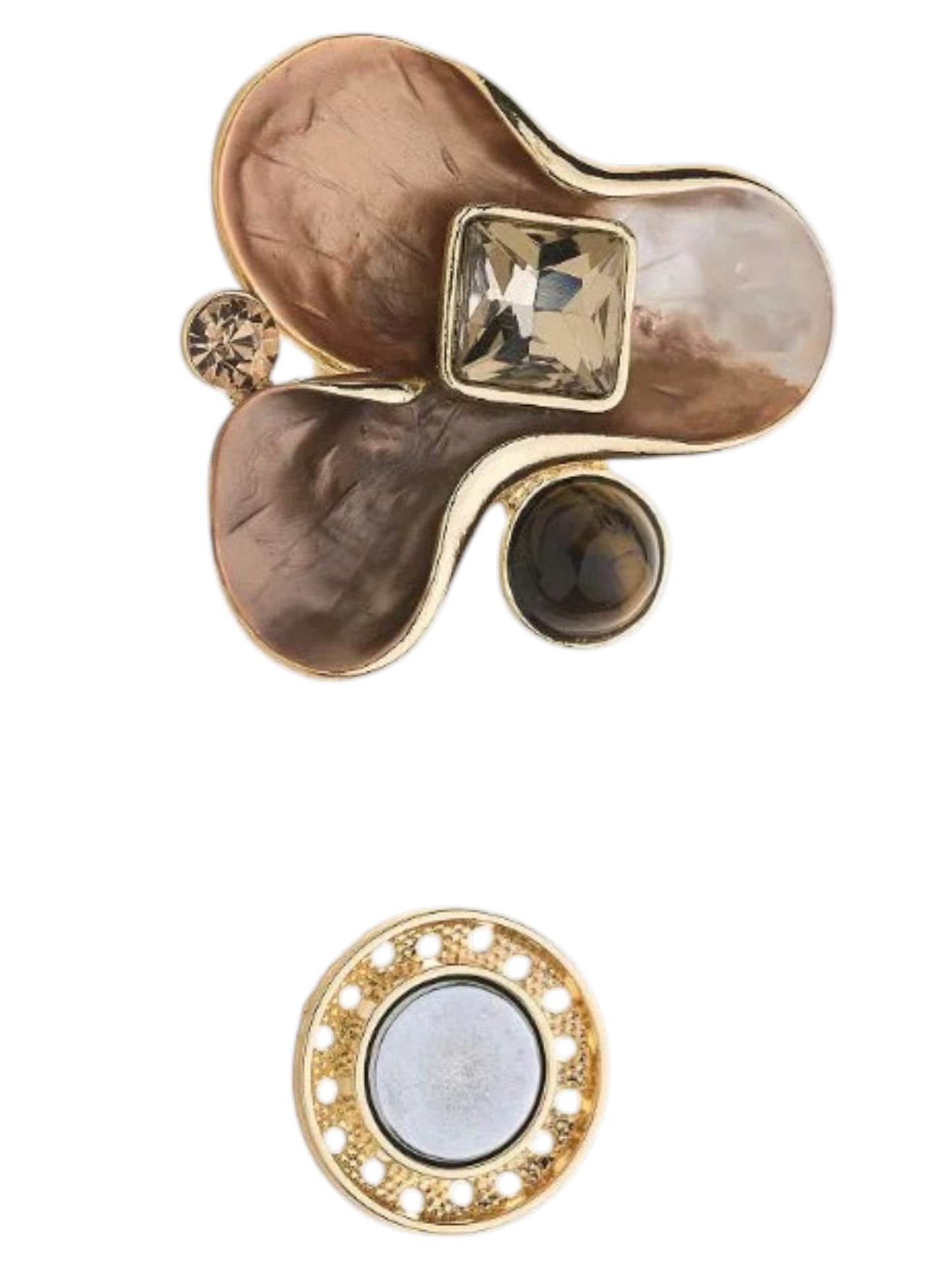Magneetbroche Nr.26 Gouden Elegantie met warme bruintinten, goudkleurige details en fonkelend steentje.