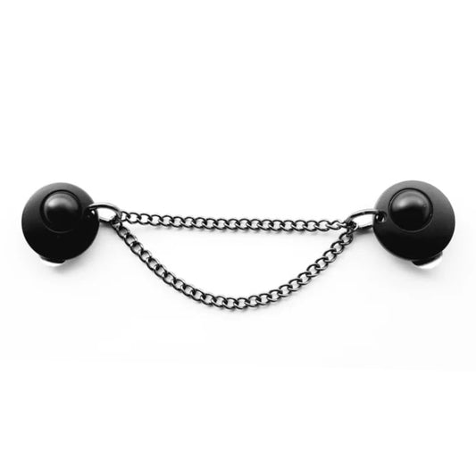 Stijlvolle matzwarte vestsluiting met dubbele ketting en ronde clips, perfect voor een elegante en stevige sluiting.