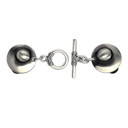 Zilverkleurige vestclip met gladde structuur en elegante T-bar sluiting voor een gevoel van balans