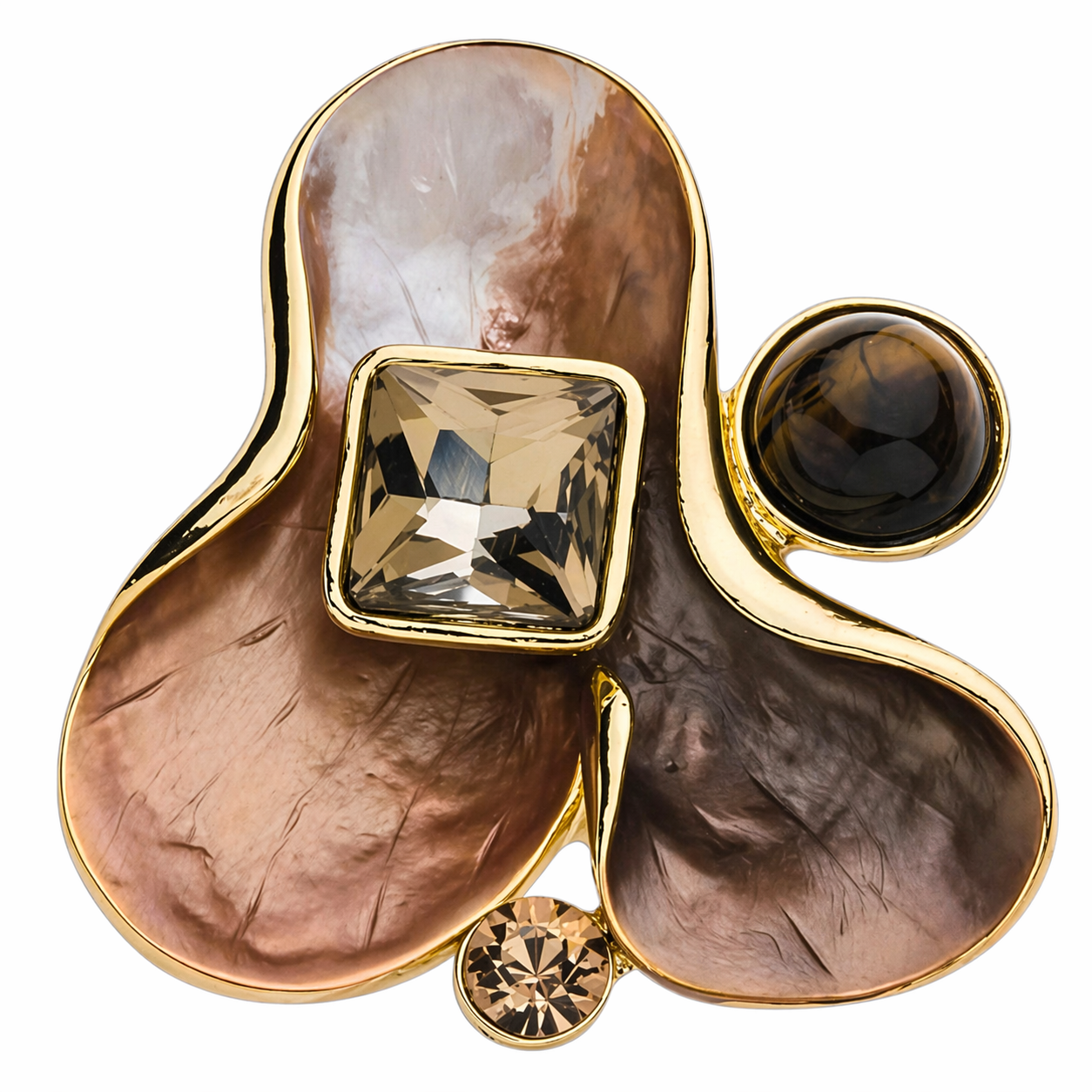 Magneetbroche Nr.26 Gouden Elegantie met warme goud- en bruintinten, fonkelende kristallen en luxe uitstraling.