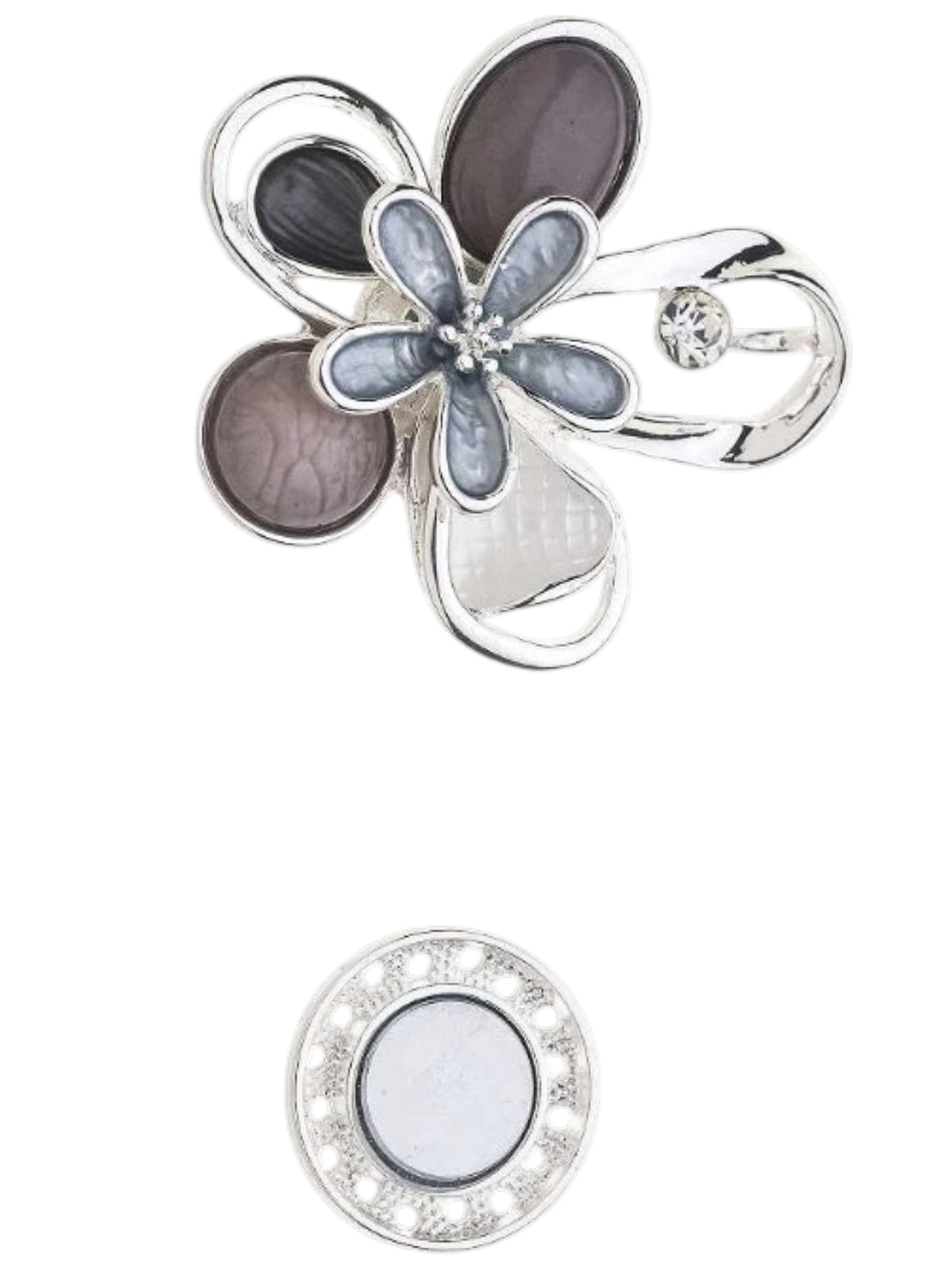Magneetbroche Nr.60 Elegante bloem zilvergrijs met zachte grijs- en zilvertinten, verfijnde bloemvorm en glanzende details.