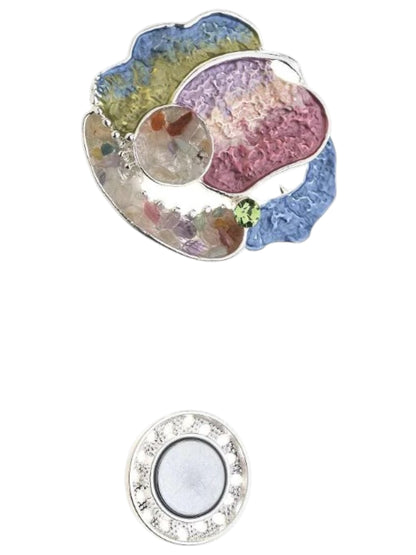 Magneetbroche Nr.62 Speelse multicolor broche met kleurrijke vormen in roze, blauw en groen, elegante damesbroche met zilverkleurige details.