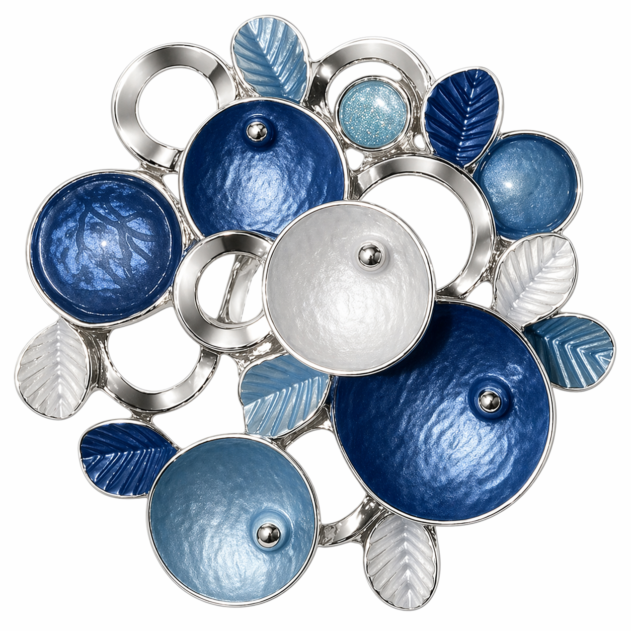 Magneetbroche Nr.66 Blauwe Bloemencompositie met ronde vormen in licht- en donkerblauw, elegante damesbroche met zilverkleurige accenten.
