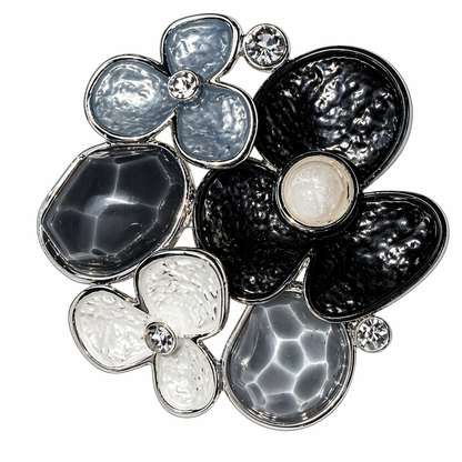 Magneetbroche Nr.68 Grijstinten Luxe Bloem met zwarte en zilveren bloemen, elegante damesbroche met glanzende steentjes.