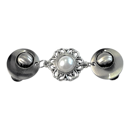 Vestsluiting De Grote Parel met zilverkleurige clips en opvallende parelbedel, elegante Fashionclip voor het sluiten van vesten.