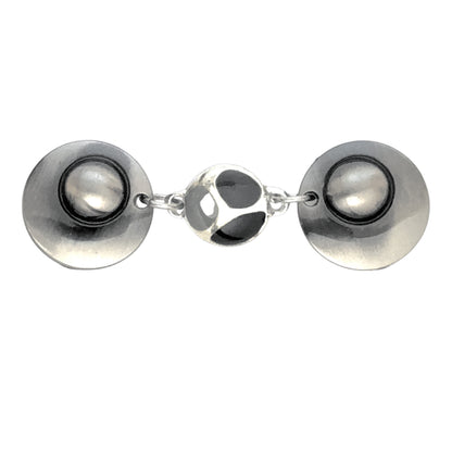 Vestsluiting Drie tinten Grijs met zilverkleurige clips en ronde tussenbedel in moderne grijstinten, elegante Fashionclip voor vesten.