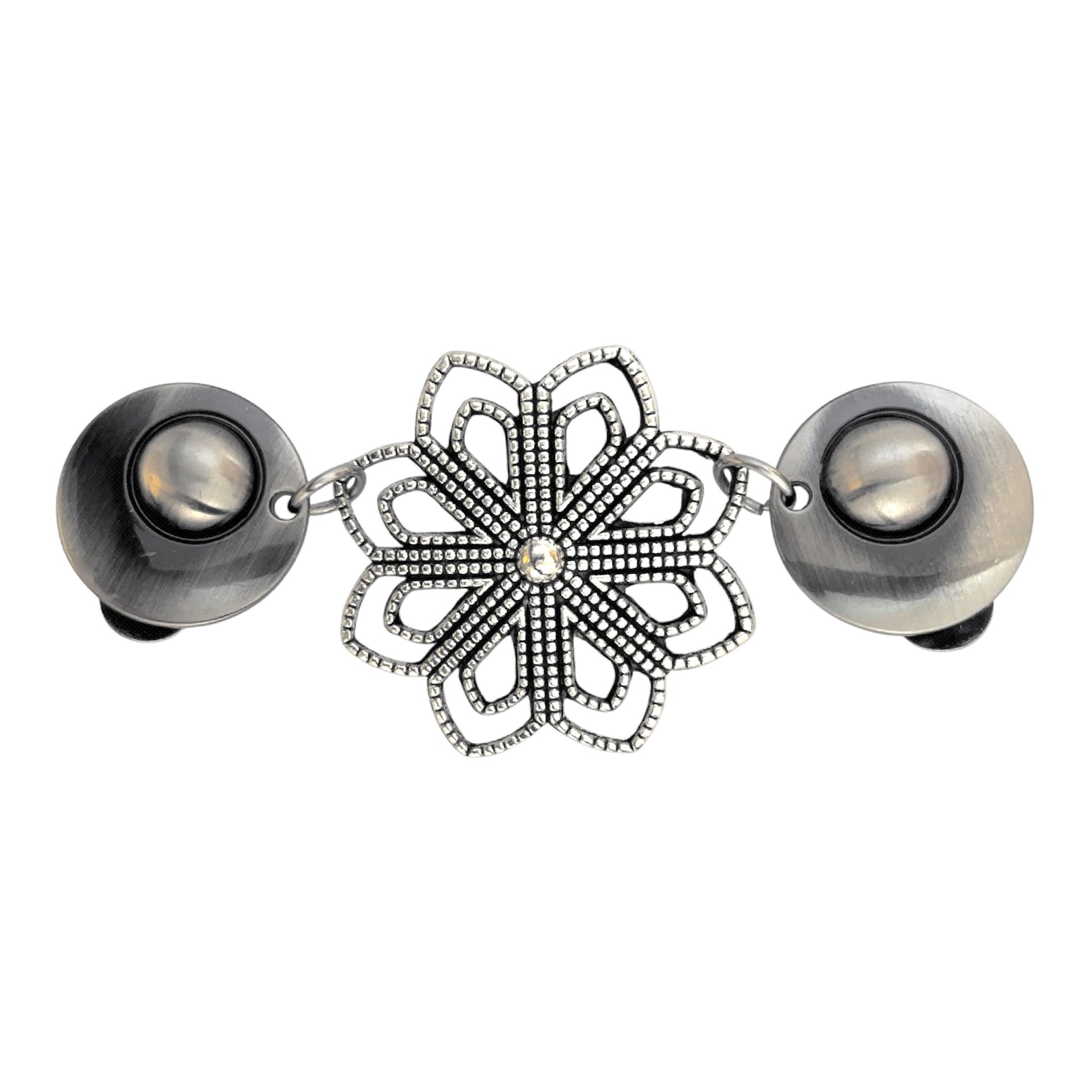 Vestsluiting met zilverkleurige clips en grote opengewerkte bloem tussenbedel met strassdetail, elegante Fashionclip voor vesten.